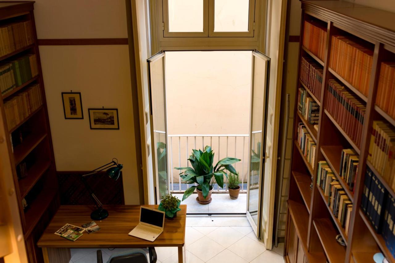 נאפולי Charming Apartment מראה חיצוני תמונה